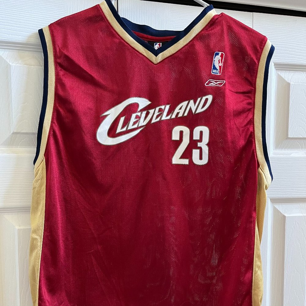 James NBA Cleveland 23 jersey